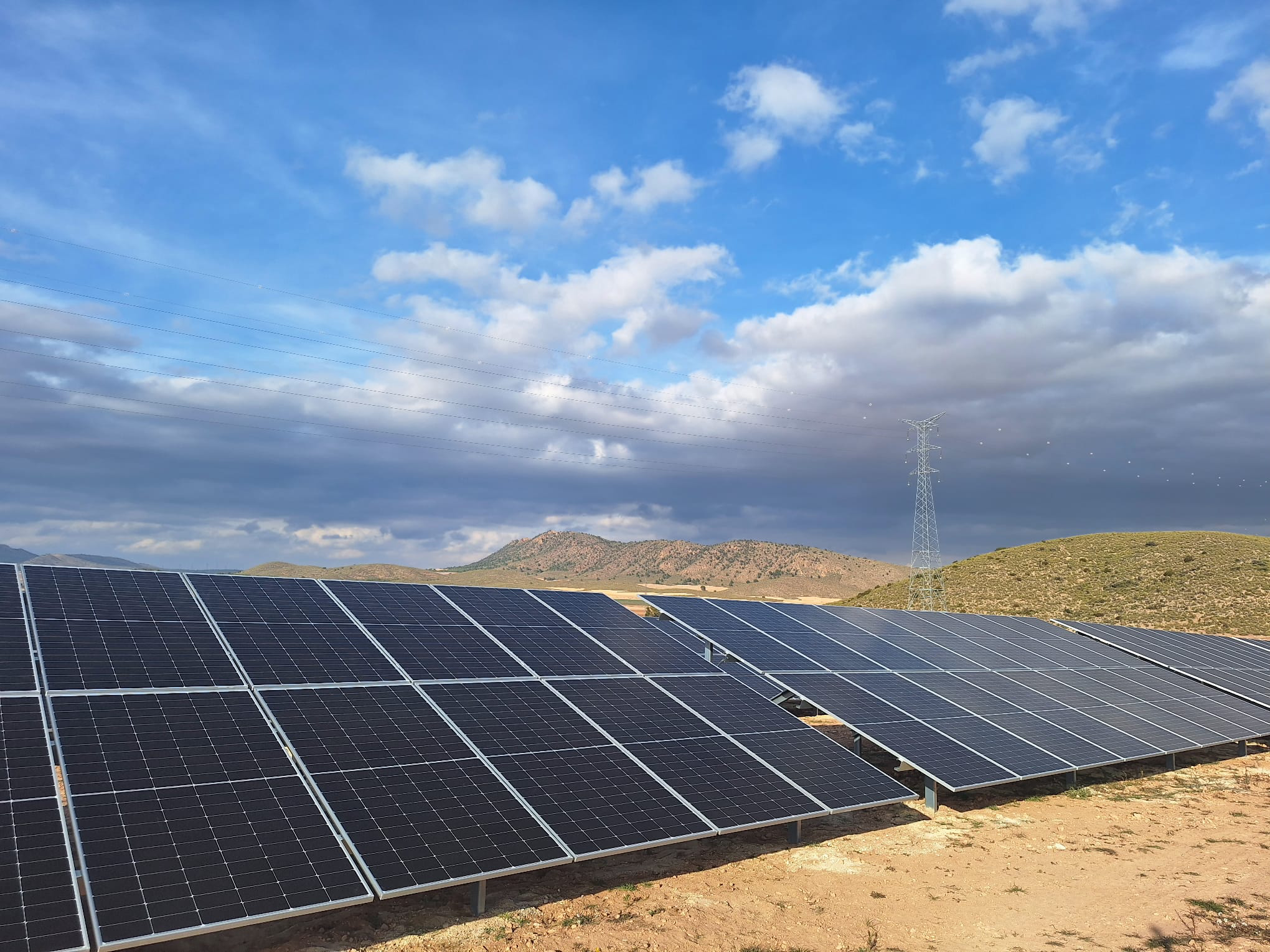 Parque solar fotovoltaico de la Comunidad de Regantes Hilo de Polope, Fuente Escribano y Recueros en Tobarra, Albacete